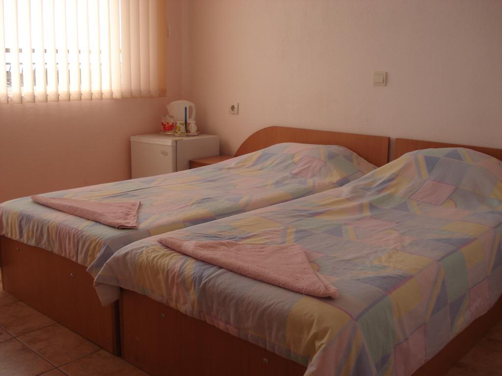 סוזופול Guest House Pepina חדר תמונה